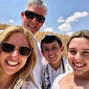 Meet your Posher, Ellen